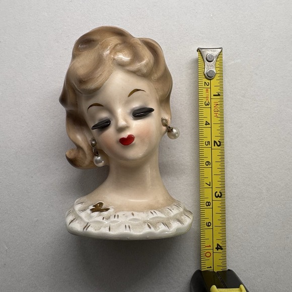 Vintage 1950s Lady Head Vase Napcoware Pearl Earrings Long Lashes c5937 - Picture 7 of 8